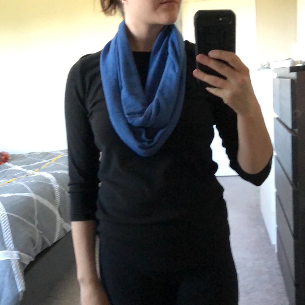 ⭐️ Free Add-On ⭐️ Blue Infinity Scarf